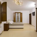 Degli Eroi Villa